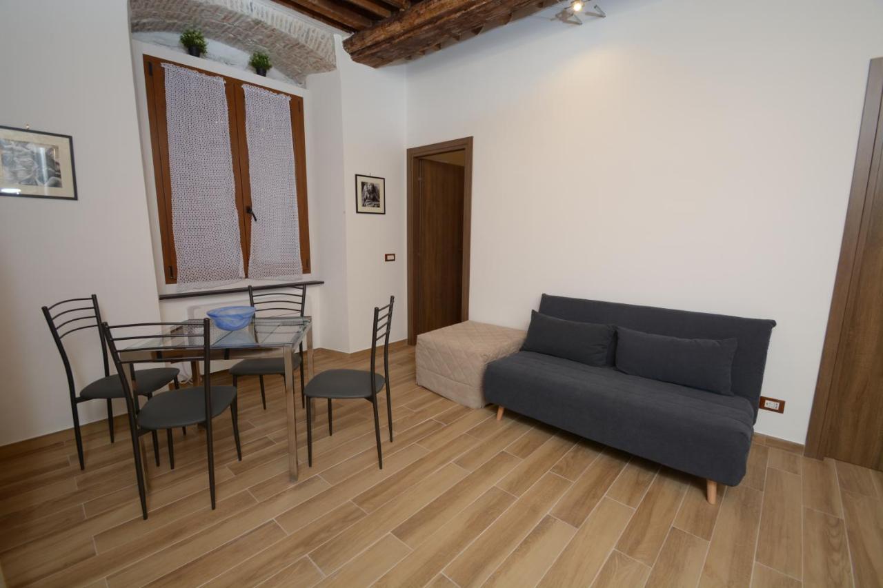 Vico Durazzo Apartment Genoa Bagian luar foto