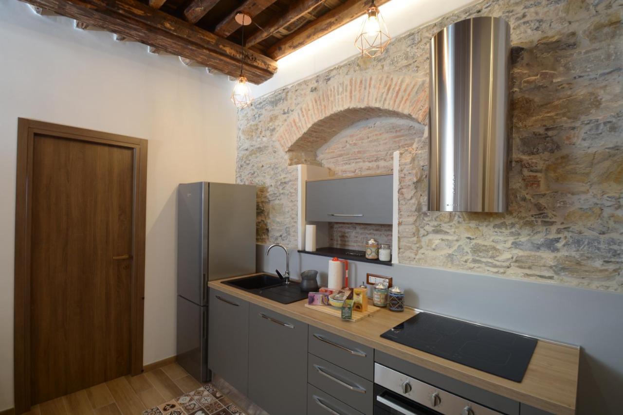 Vico Durazzo Apartment Genoa Bagian luar foto