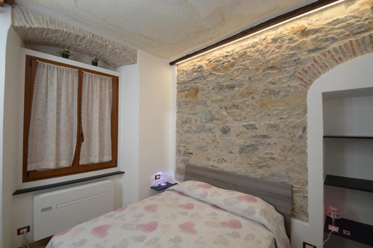 Vico Durazzo Apartment Genoa Bagian luar foto