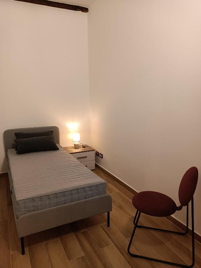 Vico Durazzo Apartment Genoa Bagian luar foto