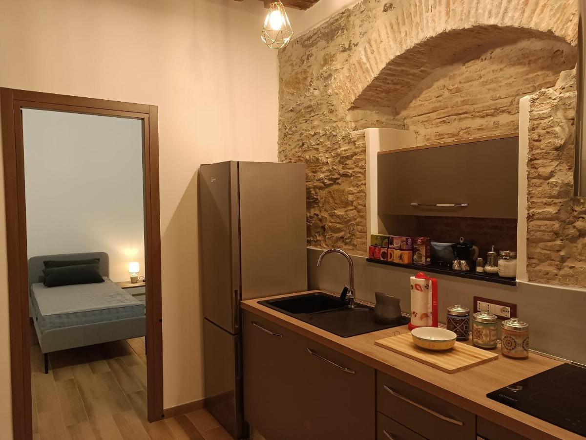 Vico Durazzo Apartment Genoa Bagian luar foto